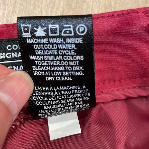 RW&Co Red 3/4 length pants. Size 0. - Picture 8 of 8